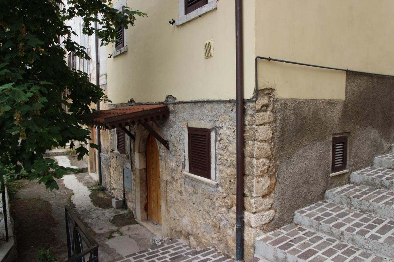 Agriturismo Capriccio Di Giove Cansano Rom bilde